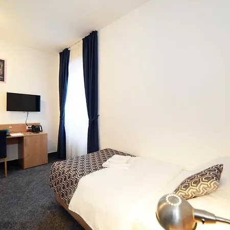 Hotel Orient 3*